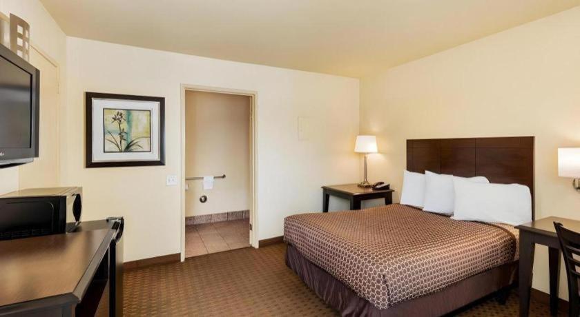 Lemon Heights Inn Tustin Zewnętrze zdjęcie