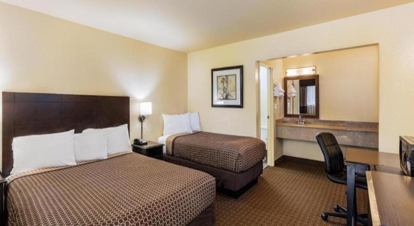 Lemon Heights Inn Tustin Zewnętrze zdjęcie